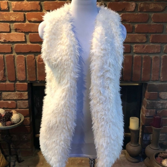 Off White Soft Plush Faux Fur Jacket Vest - Picture 3 of 6